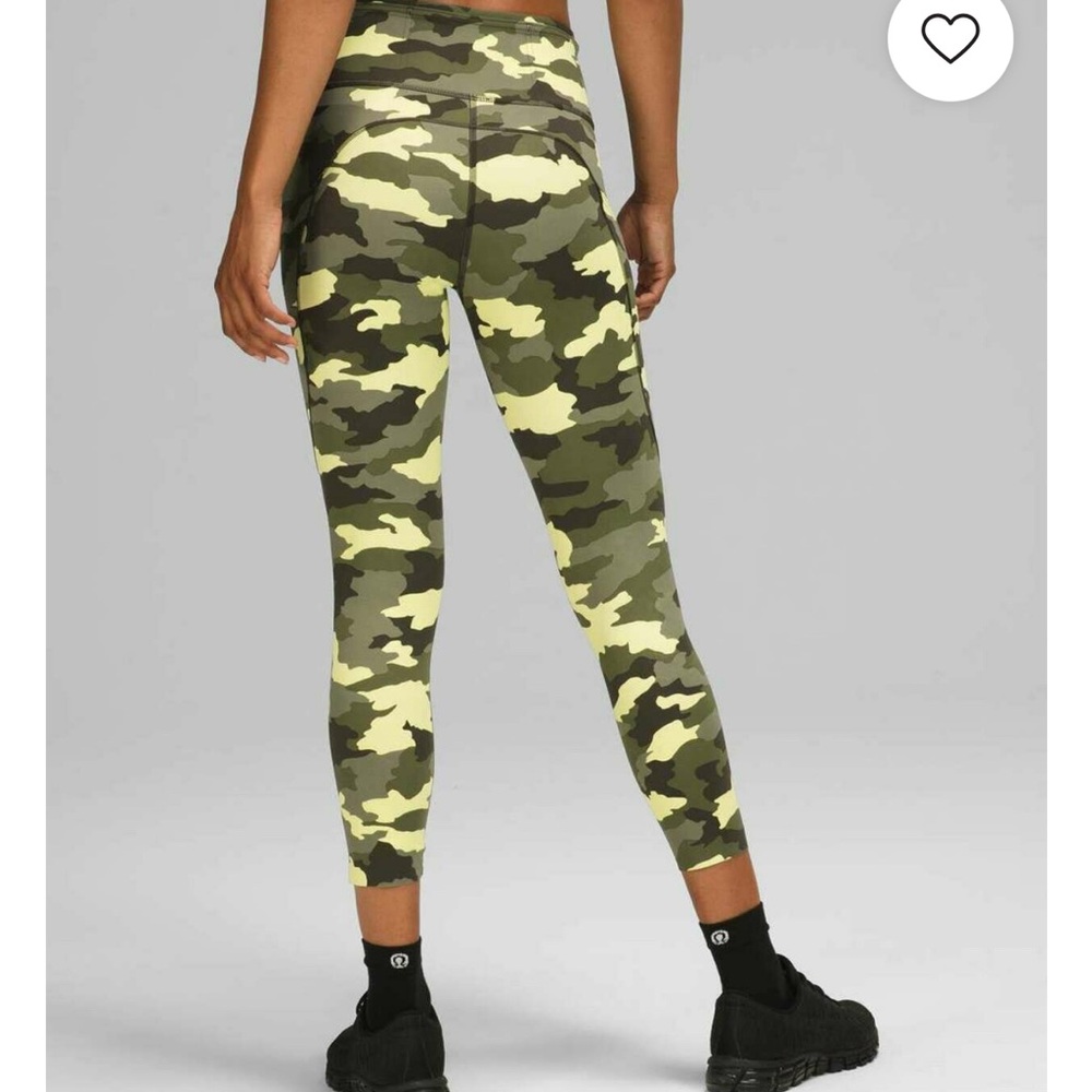 Lululemon Fast and Free 23" HR crop size 6